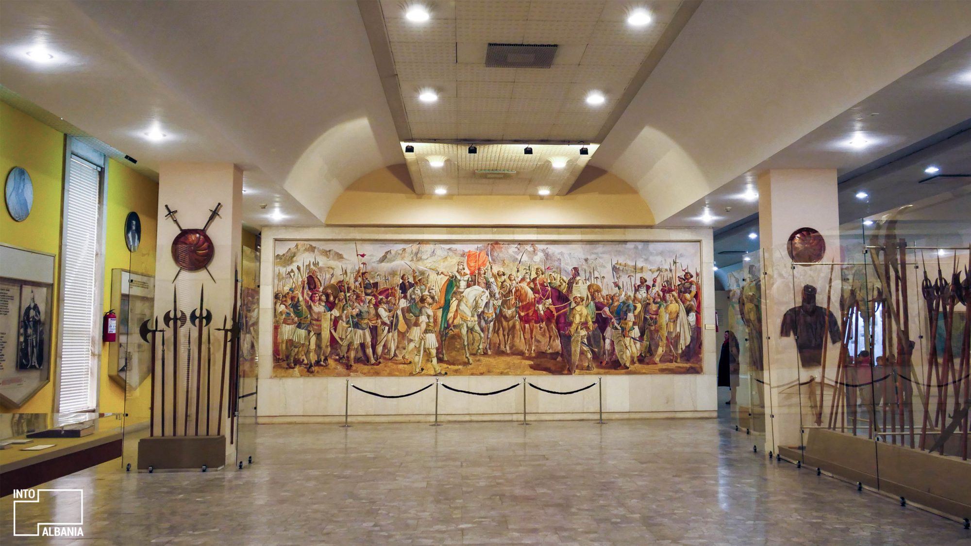 Muzeu Historik Kombëtar - Tiranë